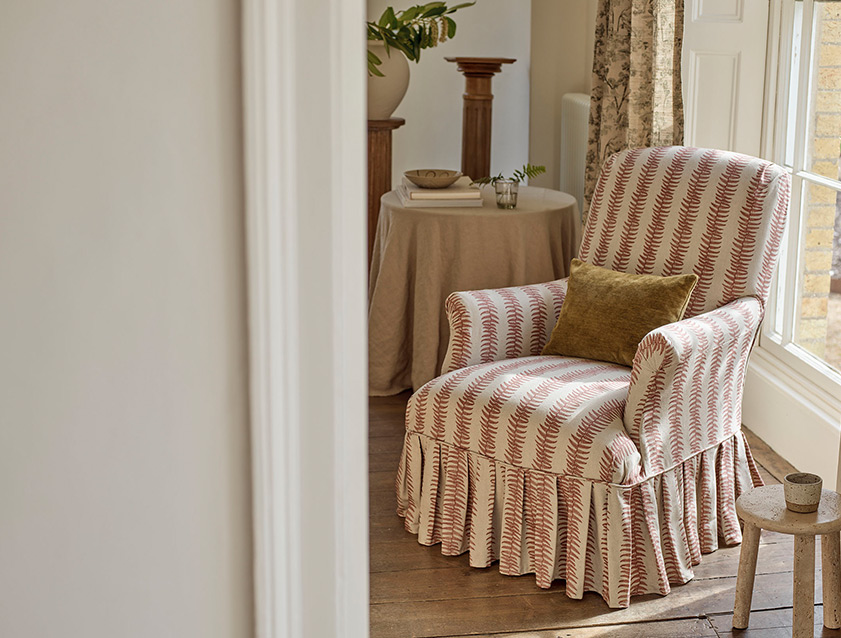 Snape chair in Frond Stripe Small Berry